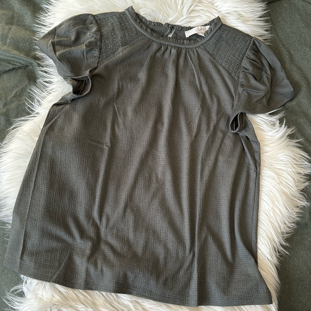 L O F T • Flutter sleeve tee